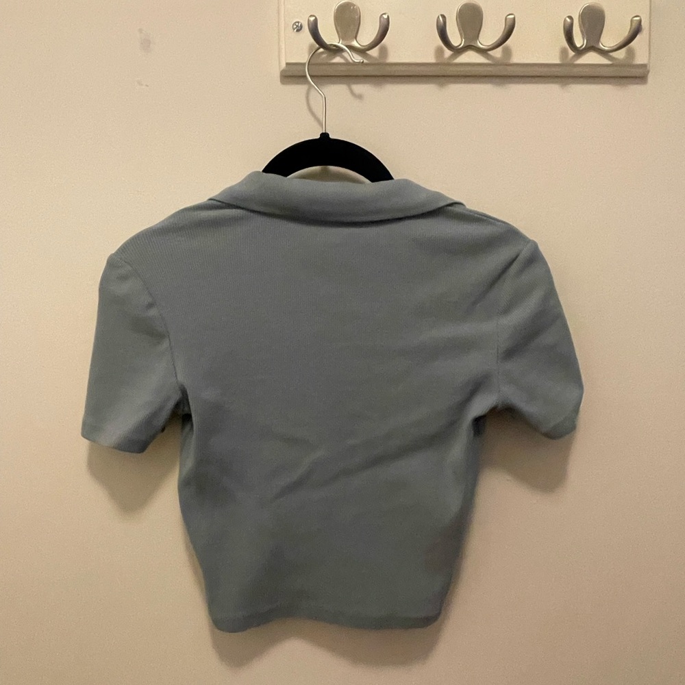 Zara Cropped Preppy Tee - Picture 2 of 3